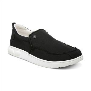 Vionic Seaview Slip Ons. Size 12. Black.
